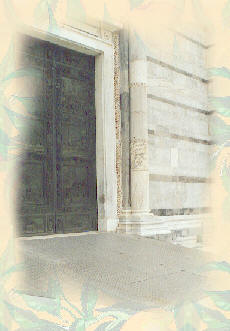ramped side entrance at Pisa's Cathedral (Duomo)