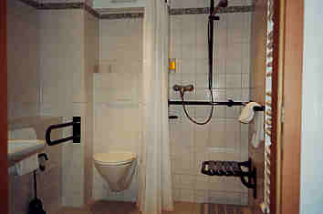 handicap bathroom at Hotel Wienecke